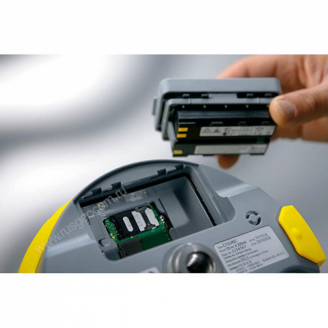 GNSS приемник GeoMax Zenith25 PRO Base-Rover (GSM-UHF) xPad Ultimate Survey